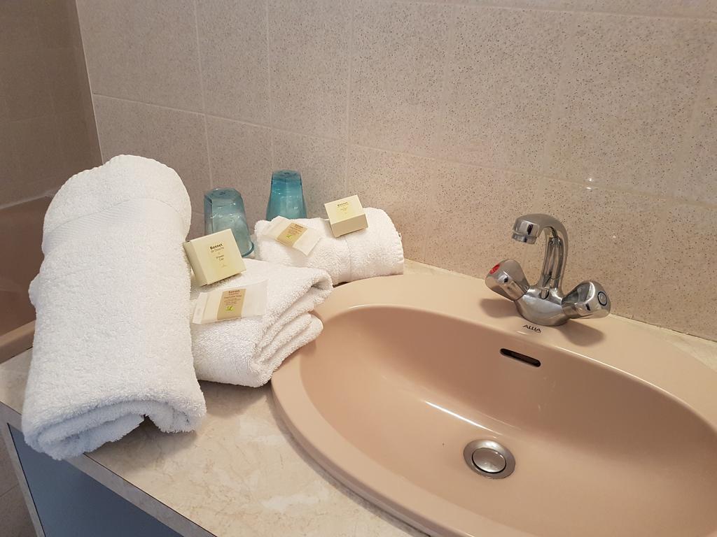 Hotel Le Roudou فوسنان المظهر الخارجي الصورة